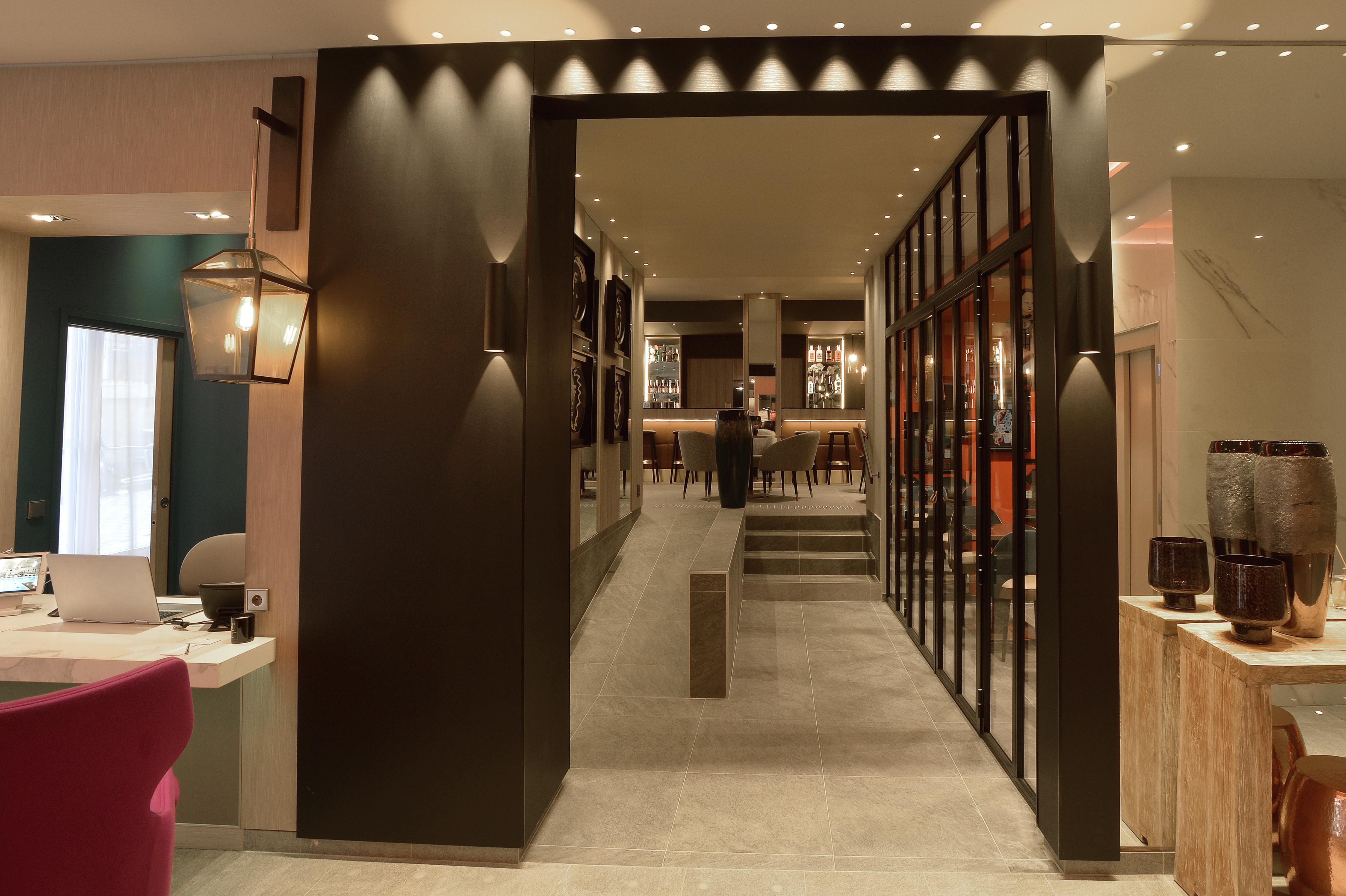 La Lanterne & By Timhotel Parijs