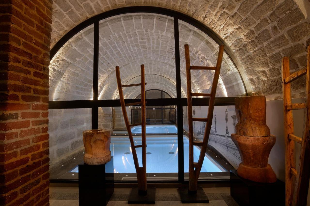 La Lanterne & By Timhotel Parijs